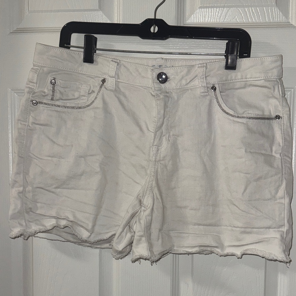 Apt. 9 Women's Cream Jean Shorts